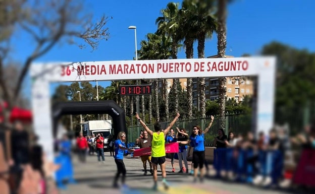 Ejeda domina en el regreso de la Media Maratón Puerto de Sagunto