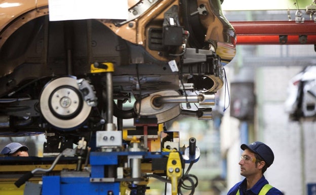 Ford avisa: Almussafes tendrá que recortar plantilla aunque logre los nuevos modelos eléctricos