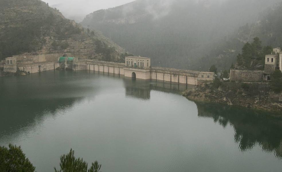 Las lluvias dejan la mayor cantidad de agua en los pantanos desde hace casi una década