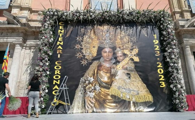 Clamor contra Ribó por eliminar el tapiz floral de la Mare de Déu