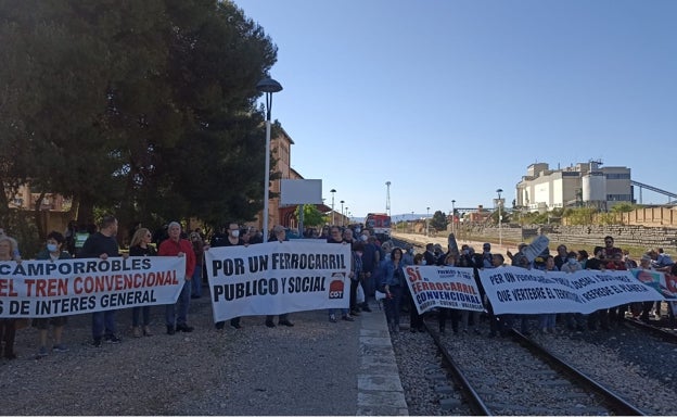 Un retraso para salvar el tren