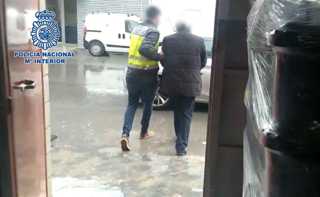 Detenido en Alicante por estafar 20.000 euros a un hombre con la compra de electrodomésticos en Alemania