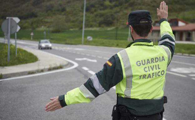 Las multas de la DGT que más pone la Guardia Civil en la Comunitat