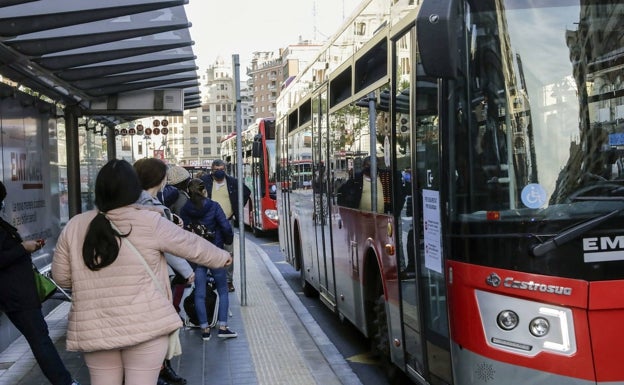 El Tribunal de Cuentas absuelve a los trabajadores acusados por la EMT por las jubilaciones parciales