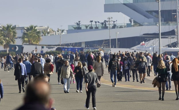 El conflicto por la gestión de la Marina sigue bloqueado un año después del pago de la deuda