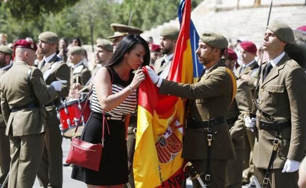 Una jura de bandera de récord