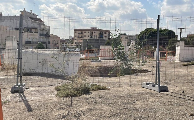 El proyecto de rehabilitación de la casa cueva derrumbada en Paterna lleva casi un año atascado en Conselleria