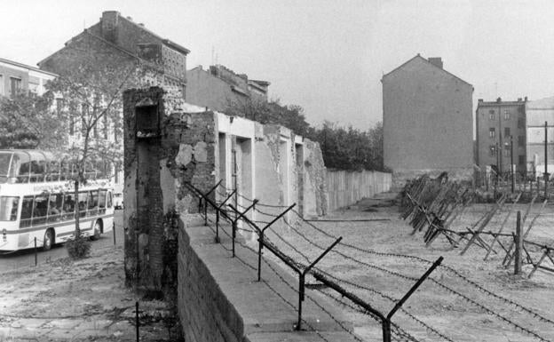 El túnel bajo el Muro de Berlín