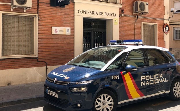 Detenido en Alcoi por acosar durante meses a una mujer y ocasionarle daños en su vehículo