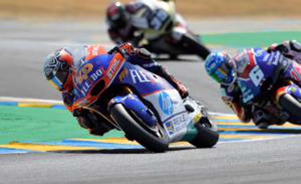El sufrimiento del valenciano Canet tiene premio en el podio de Moto2