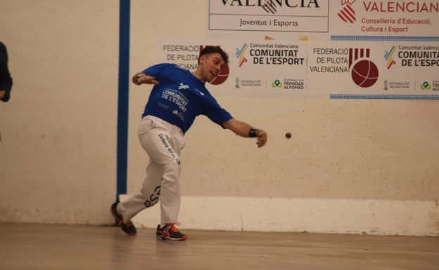 Carlos Donat, el pilotari que no quiere dormir