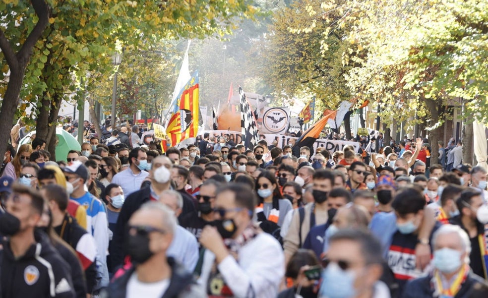 El valencianismo estalla y promueve una multitudinaria concentración contra Meriton