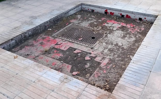 Silencio y abandono en torno al Palau de la Música