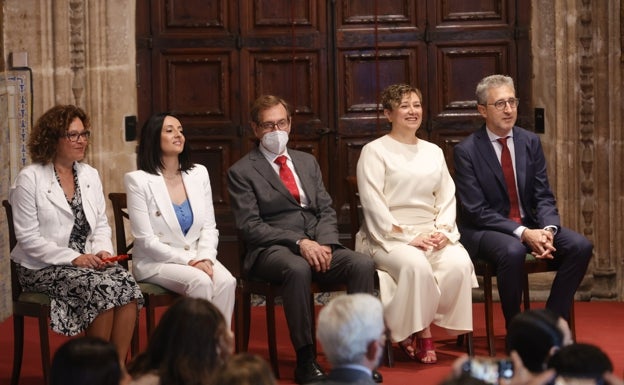 Captar inversiones, agilizar la obra pública y crear empleo, claves para los nuevos consellers