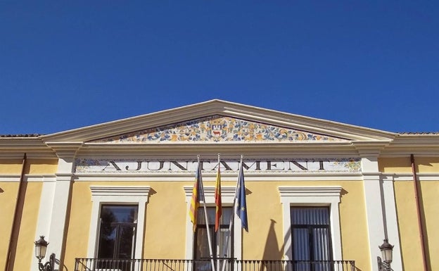Manises deniega la cesión de un aula para un curso de formación gratuito dirigido a sus policías locales