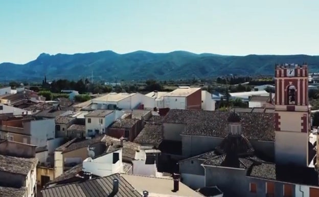 Herida una mujer al saltar por el balcón de una vivienda de El Palomar cuando huía de su agresor