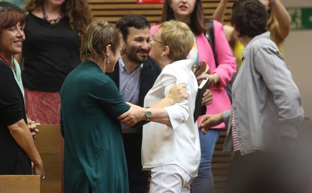 Debutando en Les Corts a un año de elecciones