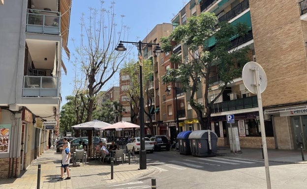 Torrent impone una quincena de multas por las quejas vecinales ante los desórdenes de la calle Padre Méndez