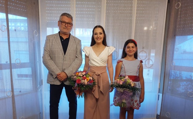 Sueca elige a sus falleras mayores