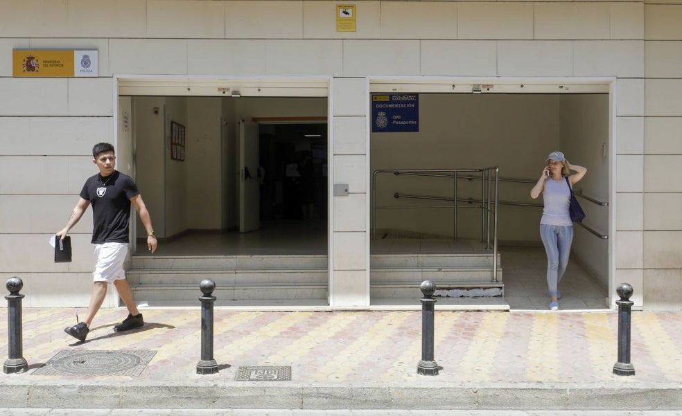 El colapso de renovación de pasaportes se extiende por toda Valencia y Castellón