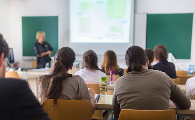 Las alumnas con reglas dolorosas tendrán permiso para no ir a clase