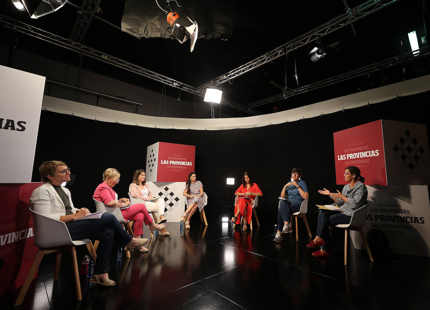 Debate con las portavoces de Les Corts en LAS PROVINCIAS