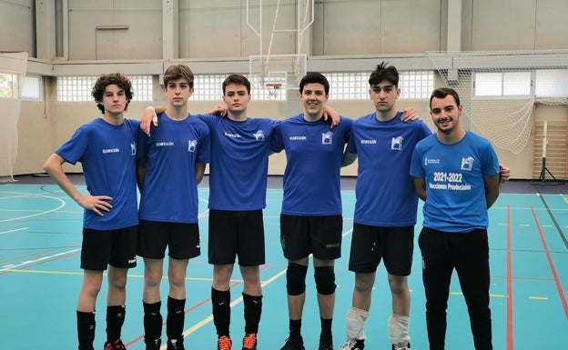 Cinco jugadores del equipo cadete del Xàtiva Voleibol convocados para el primer entrenamiento de la selección valenciana