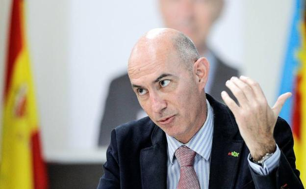Vox duplica sus representantes respecto al sondeo de 2021
