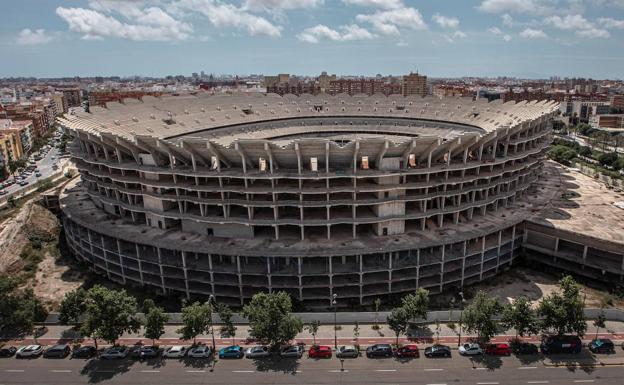 Los encuestados se dividen respecto al último proyecto de Meriton para el nuevo Mestalla