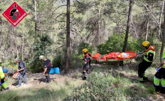 Una mujer se fractura la pierna tras sufrir una caída en la Font Roja