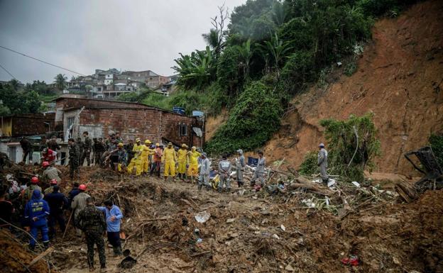 44 muertos por las lluvias torrenciales en la región brasileña de Recife