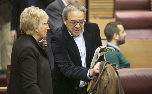 Barceló, igual que Mata: la única síndica de Les Corts con coche oficial