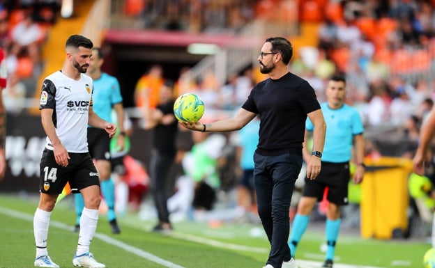 Peter Lim tiene la palabra sobre José Bordalás y los capitanes del Valencia CF