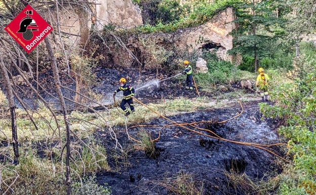 Extinguido un incendio forestal en Castalla