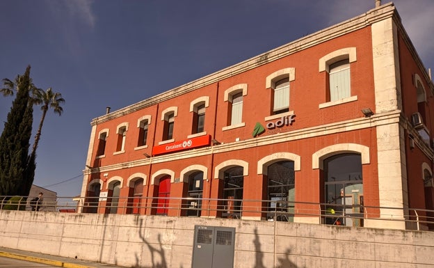 Renfe inicia las obras de adecuación de la estación de Carcaixent