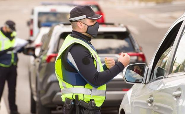 ¿Todavía no tienes claro qué hacer si te encuentras un control policial?