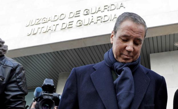 La jueza procesa a Zaplana por cobrar mordidas a cambio de adjudicaciones públicas