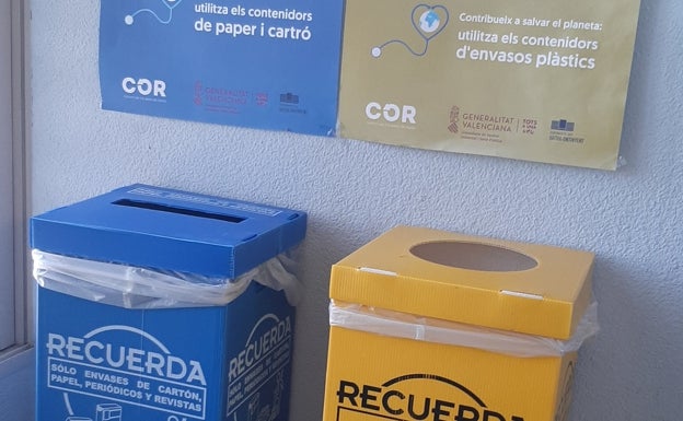 El Hospital Lluís Alcanyís de Xàtiva incrementa el reciclado de papel, cartón en un 158%