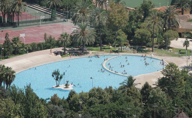 Cuándo abren las piscinas de Valencia en verano y matrícula para los cursos de natación en 2022