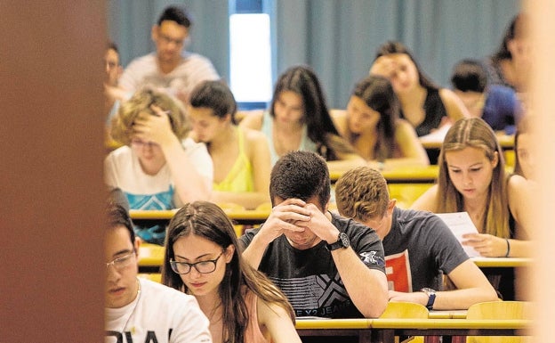 Más de 7.700 estudiantes alicantinos afrontan esta semana las Pruebas de Acceso a la Universidad