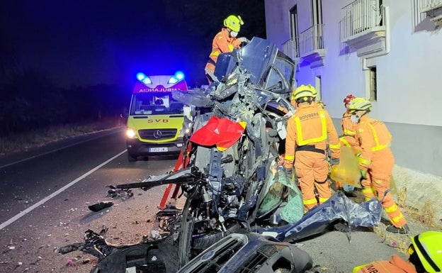 Excarcelado un conductor tras chocar su coche contra un edificio en Novetlè