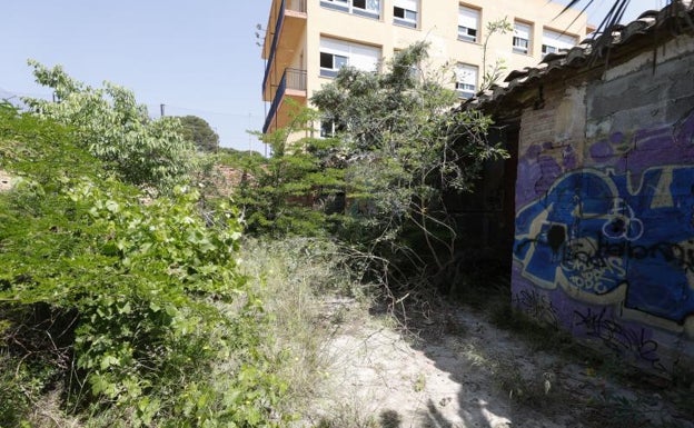 Se entrega a la policía el sexto implicado en la violación en grupo de una niña en Burjassot