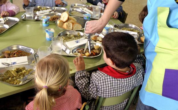 Solo un tercio de los escolares pobres tiene beca de comedor