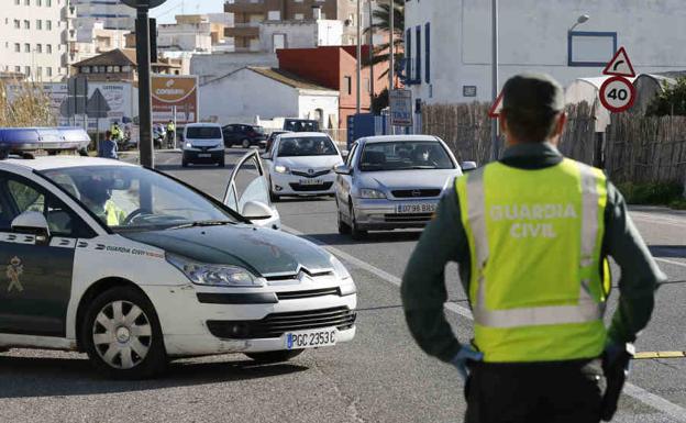 Una ciudad turística multará con 90 euros este verano por no llevar una etiqueta de la DGT