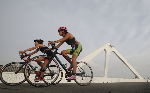 Una disciplina que corre, nada y pedalea hacia la igualdad