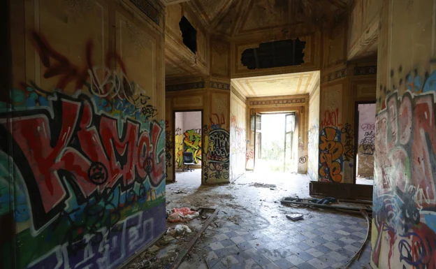 La casa abandonada donde tuvo lugar la supuesta agresión sexual en Burjassot. 