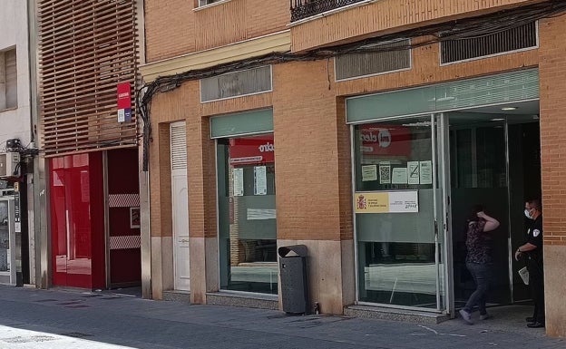 El paro baja en l'Horta Sud en 7.402 personas en el último año y se sitúa en niveles prepandemia