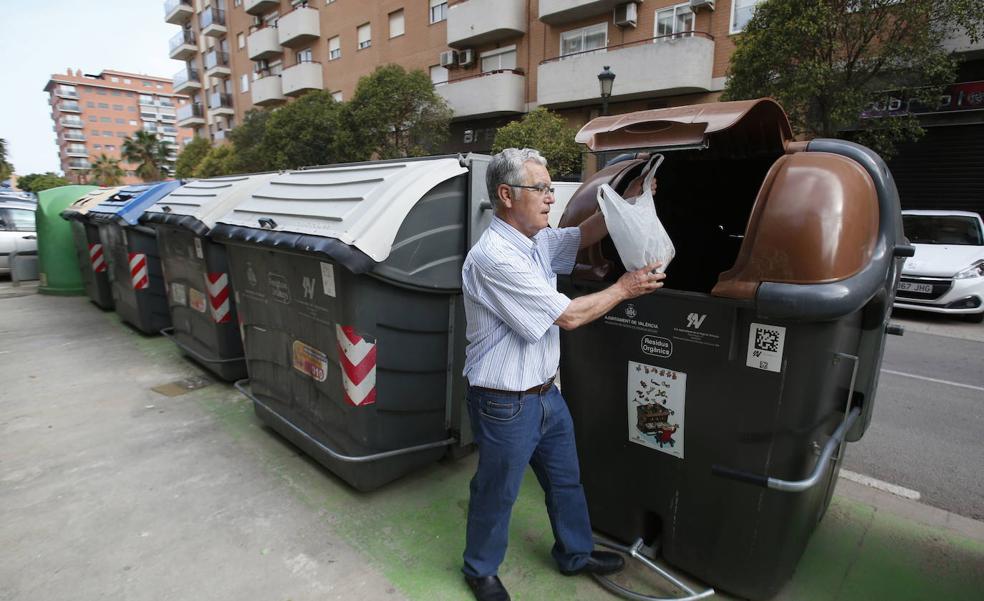 Los contenedores marrones sólo podrán abrirse con una tarjeta de usuario en Valencia