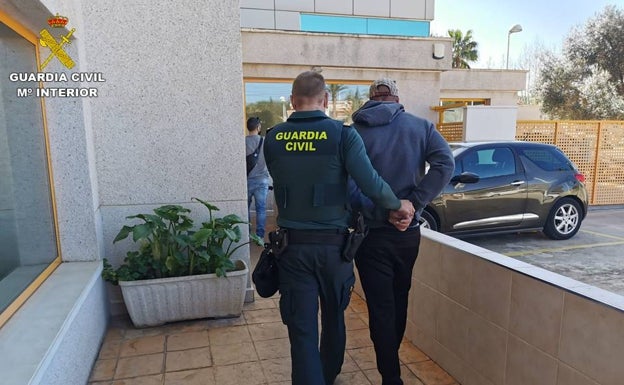 Detienen en Calpe al autor de cuatro hurtos a personas mayores mediante el método 'cogotero'