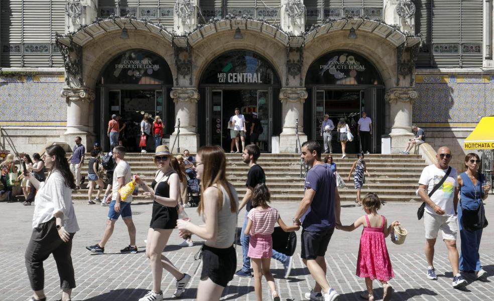 El Mercado Central pedirá a Ribó que cambie seis líneas de la EMT en el centro